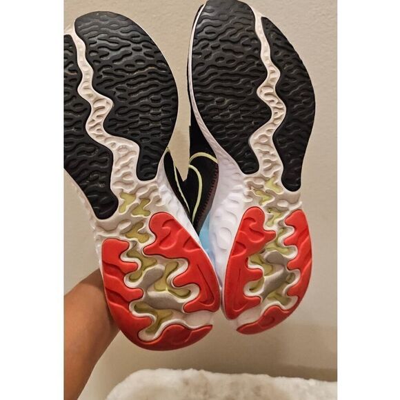 Nike Women's Renew Run Black Volt Glacier Ice Sneakers Size 10 - Picture 8 of 9